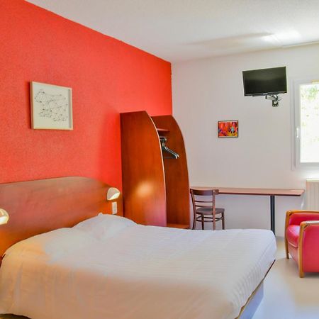 Sev'Hotel Severac-d'Aveyron Bagian luar foto